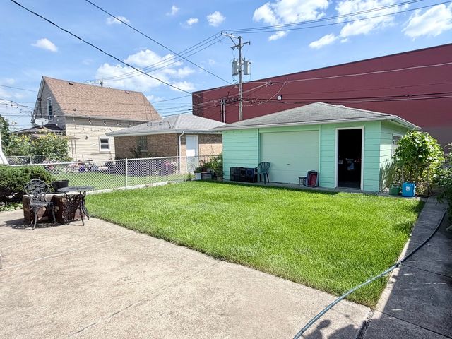 4625 S Komensky Avenue, Chicago, IL 60632