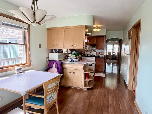 4625 S Komensky Avenue, Chicago, IL 60632