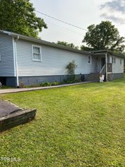880 East Gilley Avenue, Big Stone Gap, VA 24219