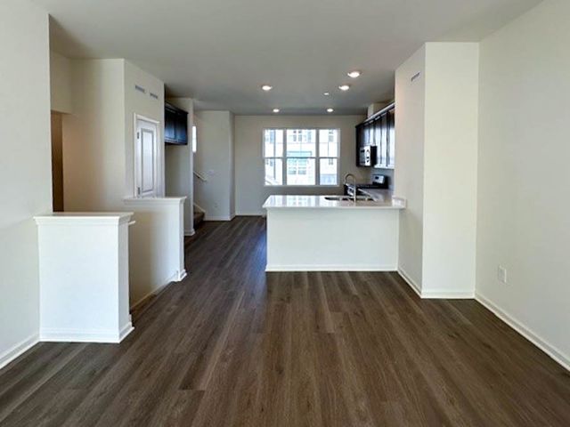 573 yosemite Way, Mundelein, IL 60060