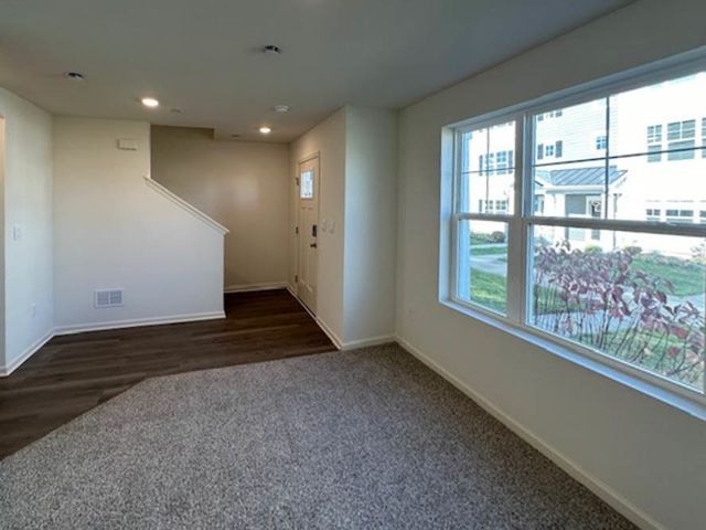 573 yosemite Way, Mundelein, IL 60060