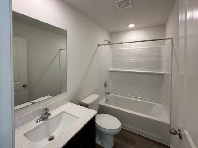 573 yosemite Way, Mundelein, IL 60060