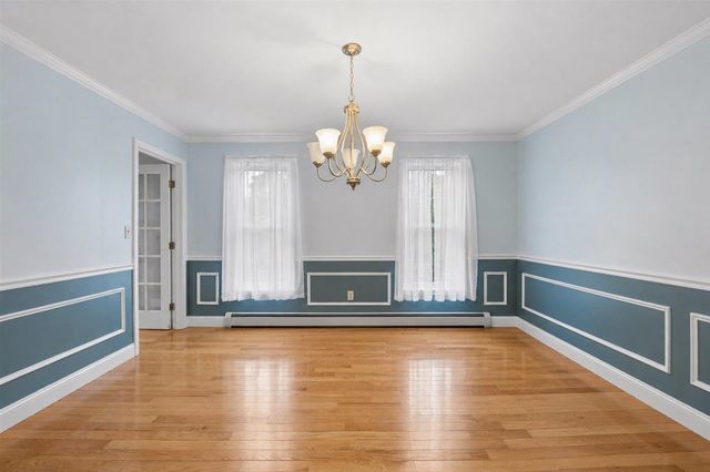 240 Sandown Road, Chester, NH 03036
