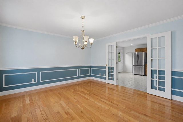 240 Sandown Road, Chester, NH 03036
