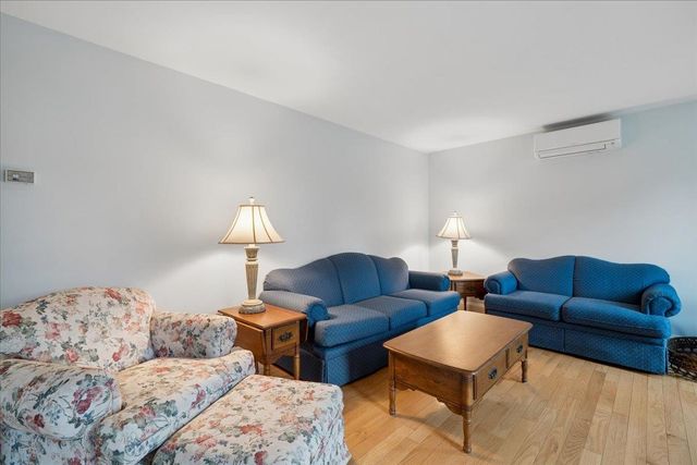 240 Sandown Road, Chester, NH 03036