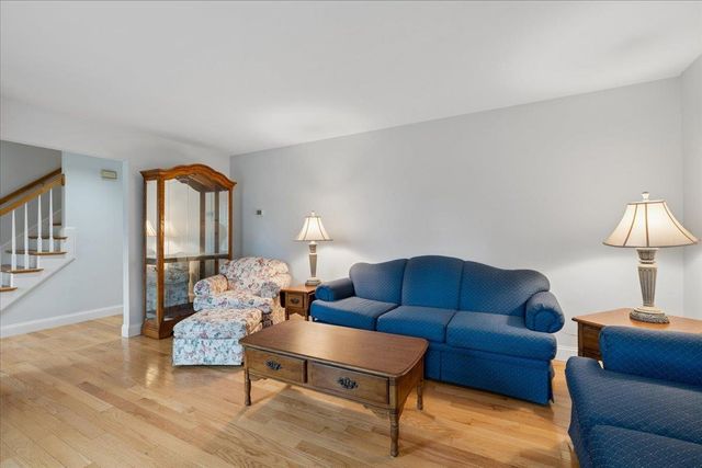 240 Sandown Road, Chester, NH 03036