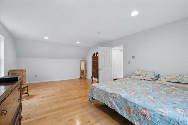 240 Sandown Road, Chester, NH 03036