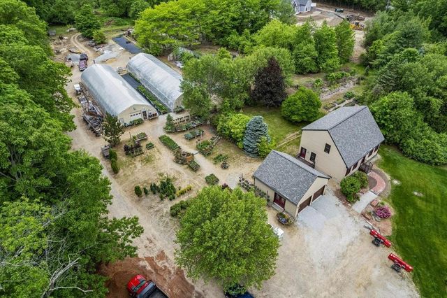 240 Sandown Road, Chester, NH 03036