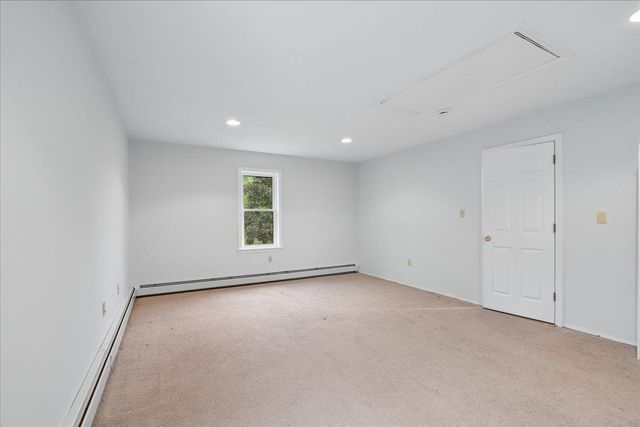 240 Sandown Road, Chester, NH 03036