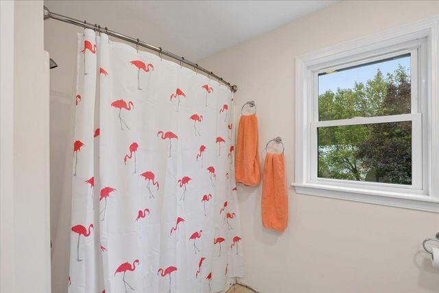 240 Sandown Road, Chester, NH 03036