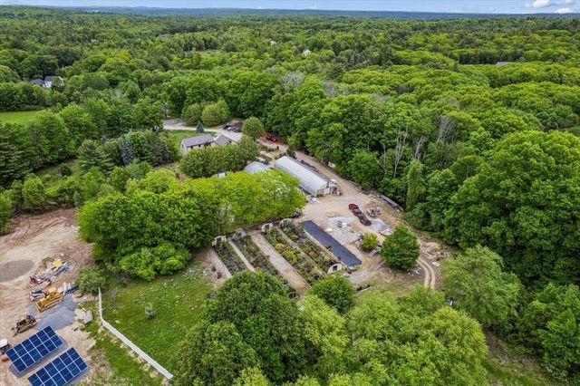 240 Sandown Road, Chester, NH 03036