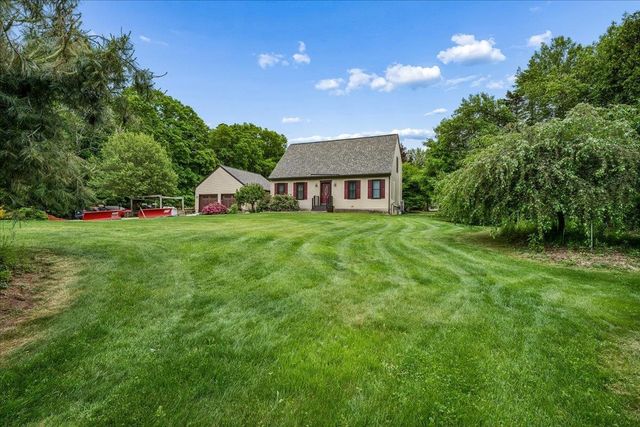 240 Sandown Road, Chester, NH 03036