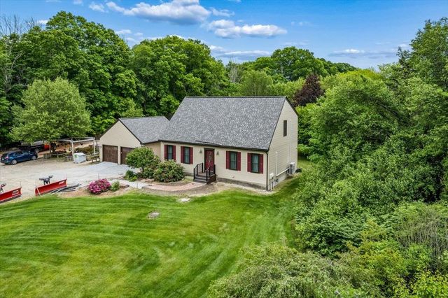 240 Sandown Road, Chester, NH 03036
