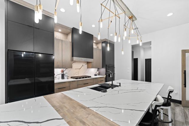 2065 Canyon Creek Parkway, Benton, AR 72019