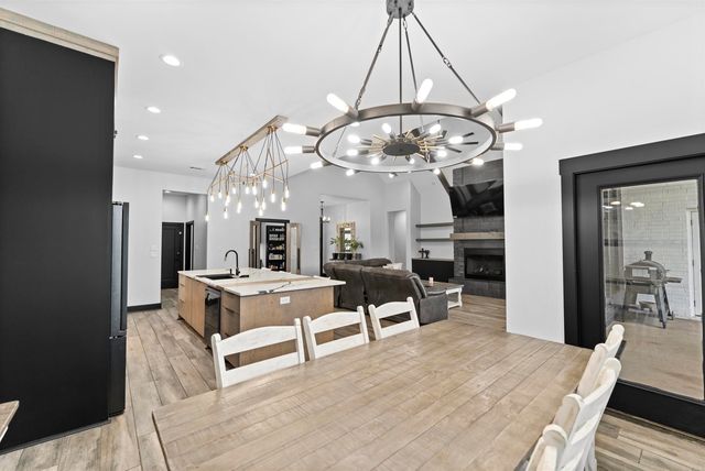 2065 Canyon Creek Parkway, Benton, AR 72019