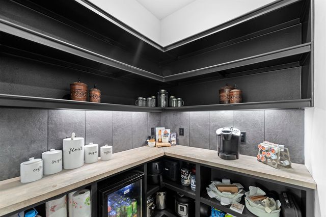 2065 Canyon Creek Parkway, Benton, AR 72019