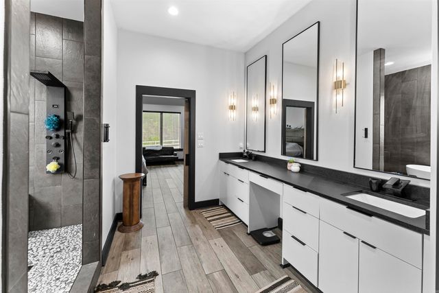 2065 Canyon Creek Parkway, Benton, AR 72019