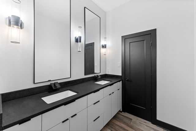 2065 Canyon Creek Parkway, Benton, AR 72019