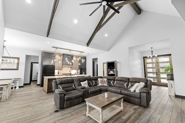 2065 Canyon Creek Parkway, Benton, AR 72019