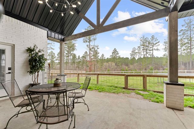 2065 Canyon Creek Parkway, Benton, AR 72019