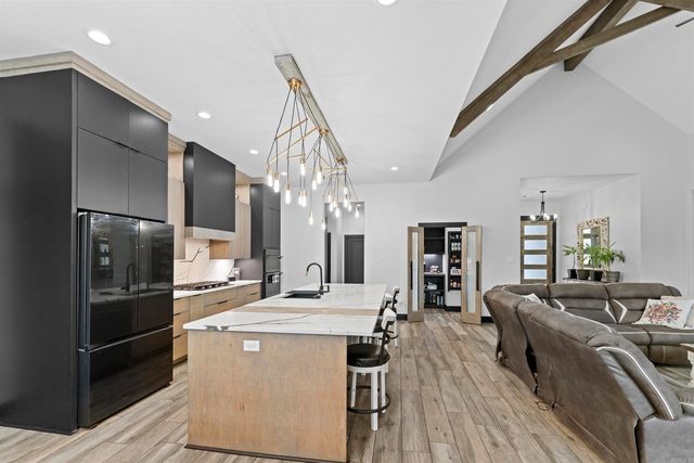 2065 Canyon Creek Parkway, Benton, AR 72019