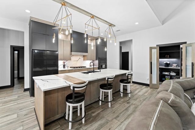 2065 Canyon Creek Parkway, Benton, AR 72019