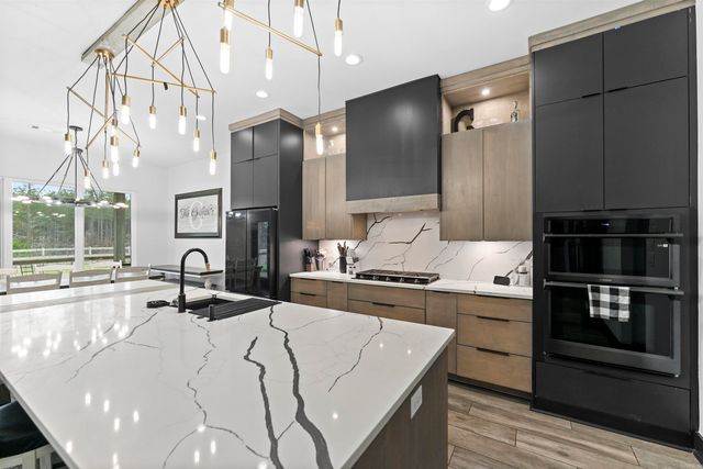 2065 Canyon Creek Parkway, Benton, AR 72019