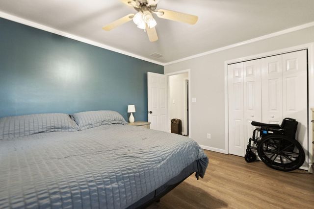 296 Blue Lake Drive, Berea, KY 40403