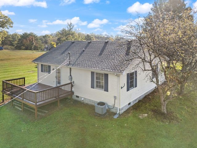 296 Blue Lake Drive, Berea, KY 40403