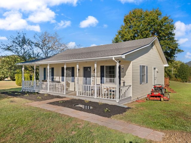 296 Blue Lake Drive, Berea, KY 40403