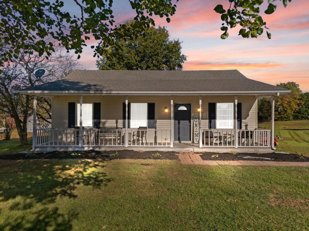 296 Blue Lake Drive, Berea, KY 40403