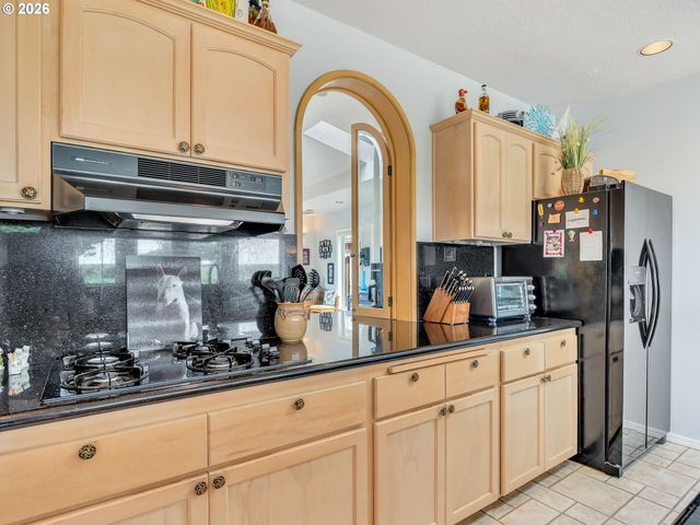 89742 OCEAN Dr, Warrenton, OR 97146