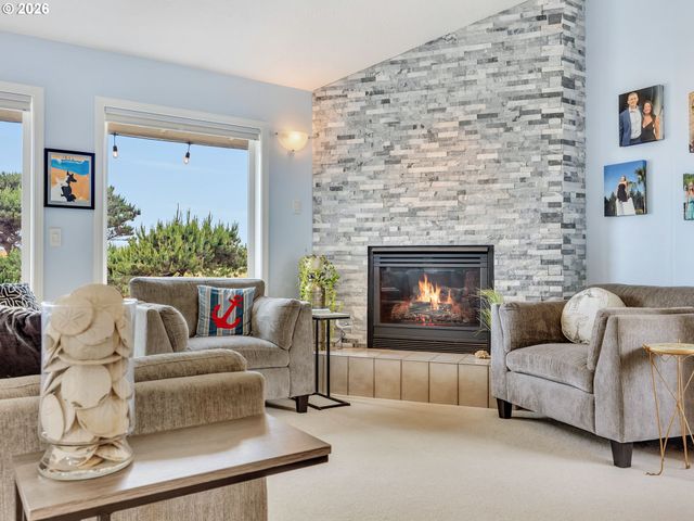 89742 OCEAN Dr, Warrenton, OR 97146