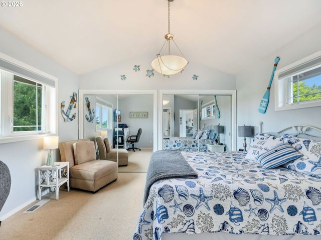 89742 OCEAN Dr, Warrenton, OR 97146