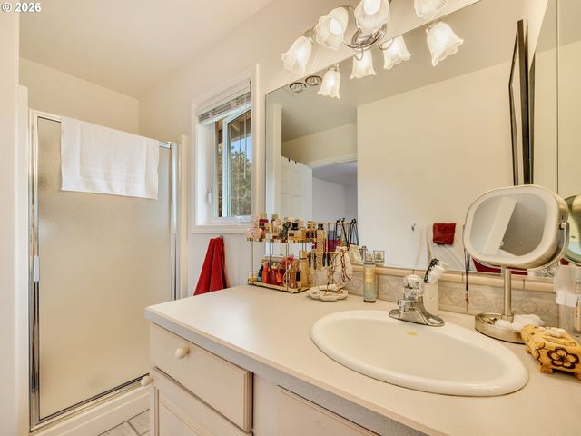 89742 OCEAN Dr, Warrenton, OR 97146