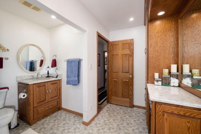 214 Church DRIVE, La Crosse, WI 54603