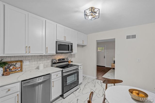 455 Myrtle Drive, Florissant, MO 63031