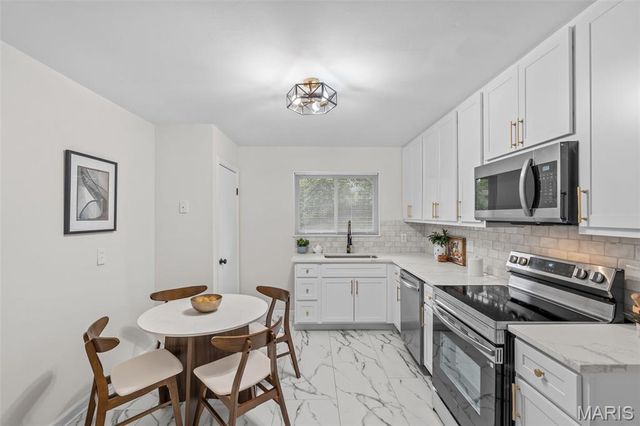 455 Myrtle Drive, Florissant, MO 63031