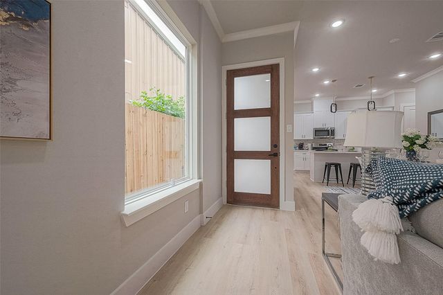 3835 Mainer Street, Houston, TX 77021