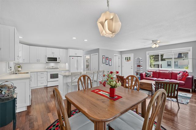 207 W Market Street, Panora, IA 50216