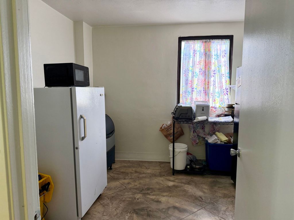 233 E 2nd St, Powell, WY 82435 photo 5