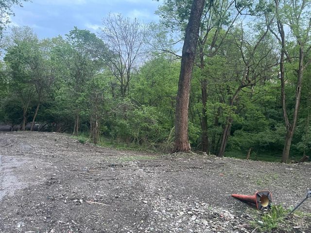 3295 Fyffe Avenue, Cincinnati, OH 45211