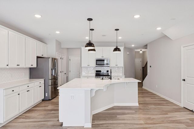 9597 4th Street N, Lake Elmo, MN 55042