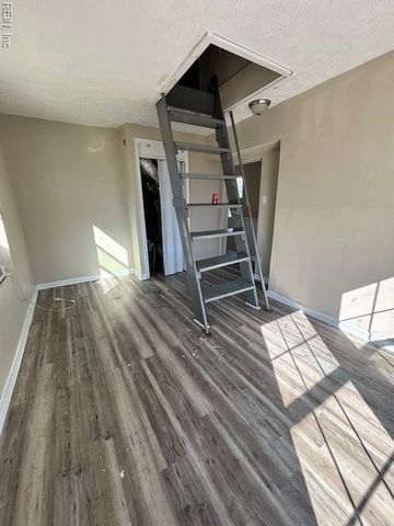 621 Center AVE, Newport News, VA 23601