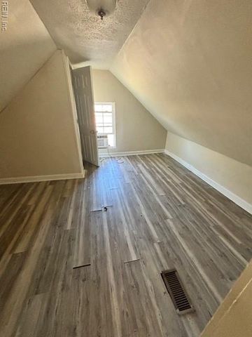 621 Center AVE, Newport News, VA 23601