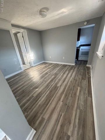 621 Center AVE, Newport News, VA 23601