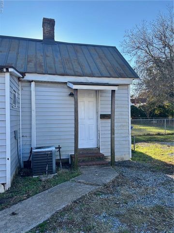 621 Center AVE, Newport News, VA 23601