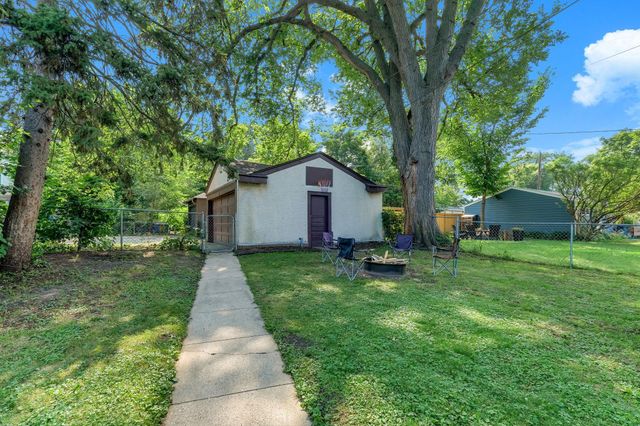 890 22nd Avenue SE, Minneapolis, MN 55414