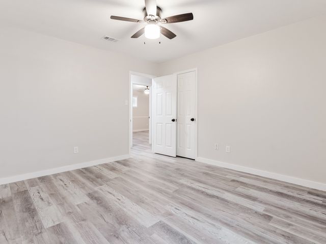 501 Edgewood Avenue, Corsicana, TX 75110