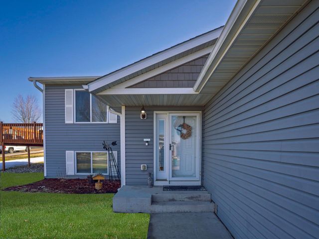 900 9th Street NW, Kasson, MN 55944